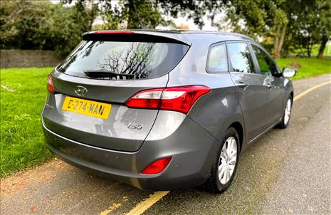 HYUNDAI i30 DIESEL ESTATE