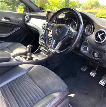 MERCEDES-BENZ CLA 180 AMG SPORT