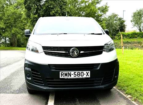VAUXHALL VIVARO 1.5 (6 SEATS)