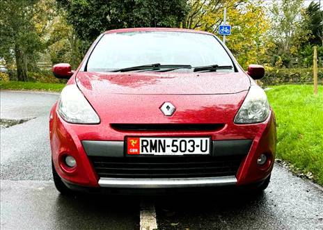 RENAULT CLIO TOM TOM AUTO