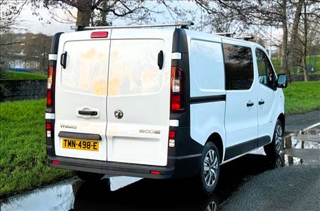 VAUXHALL VIVARO 1.6 CDTI 6 SEATS