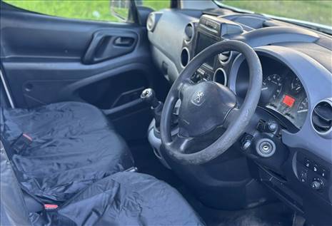 PEUGEOT PARTNER 625 HDI (3 SEATS)