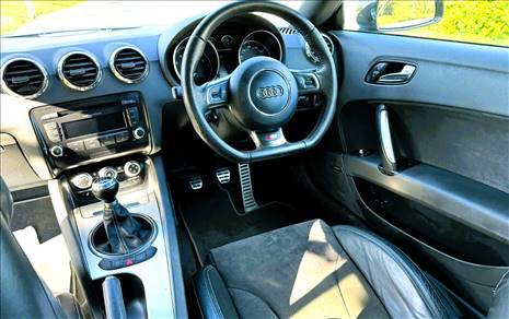 AUDI TT S-LINE BLACK EDITION