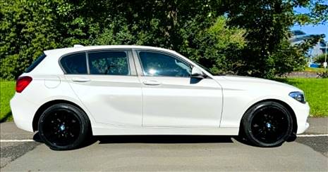2017 BMW 118i SPORT 