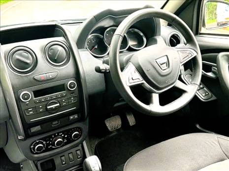 DACIA DUSTER LAUREATE AUTO